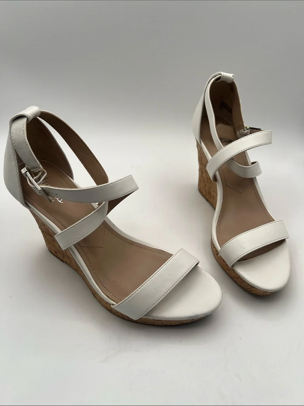 Charles by Charles David White Cork Wedge Sandals Women’s 9.5 M Ankle Strap